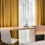 Super 8 By Wyndham Hotel Augsburg