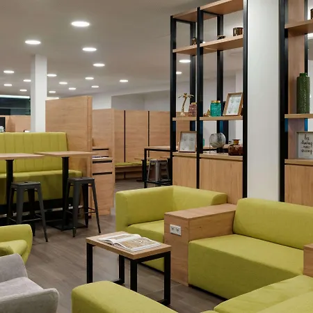 Hotel Super 8 By Wyndham 3*
