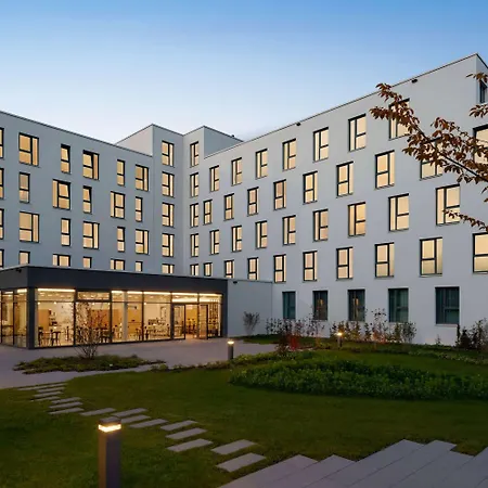 Super 8 By Wyndham מלון אוגסבורג