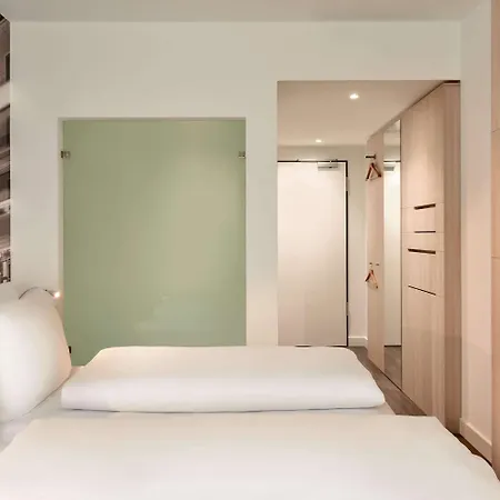 Super 8 By Wyndham אוגסבורג