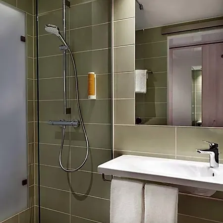 Super 8 By Wyndham Hotel 3*