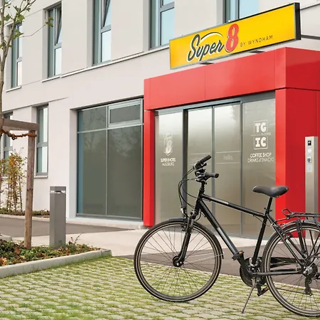 Otel Super 8 By Wyndham Augsburg