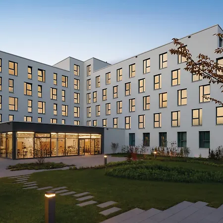 Otel Super 8 By Wyndham 3*