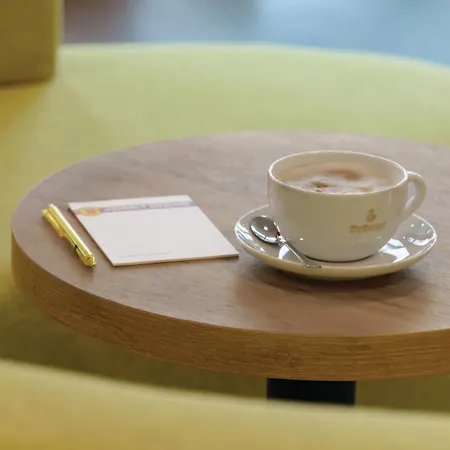 Super 8 By Wyndham Otel Augsburg
