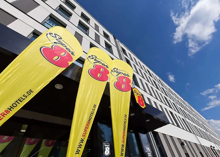 Super 8 By Wyndham Hotel Augsburg